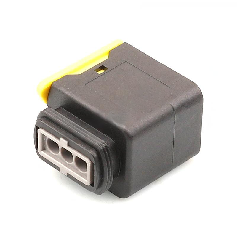 CC30659 - 3 Pin Connector